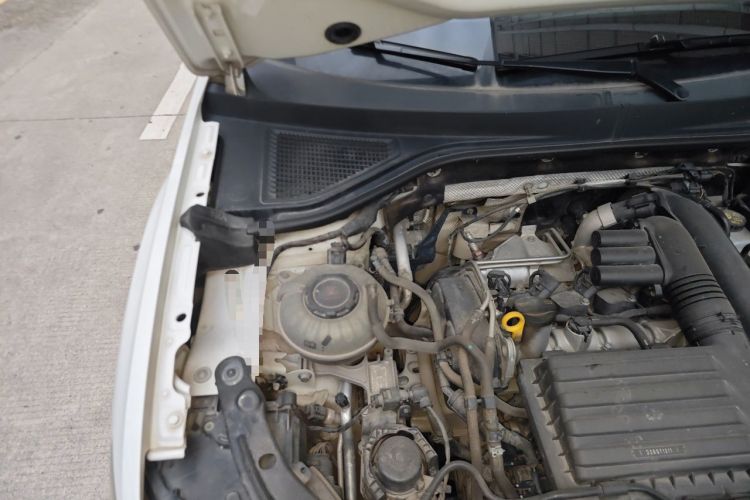 Used Volkswagen T-ROC 2021 280TSI DSG Two-Wheel Drive Luxury Smart Connectivity Version Engine Bay Right