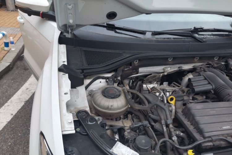 Used Volkswagen T-ROC 2021 Revised Version 280TSI DSG Two-Wheel Drive Elite Connect Edition Engine Bay Right
