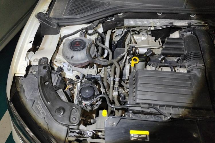 Used Volkswagen T-ROC 2021 280TSI DSG Two-Wheel Drive Comfort Connect 30th Anniversary Edition Engine Bay Right