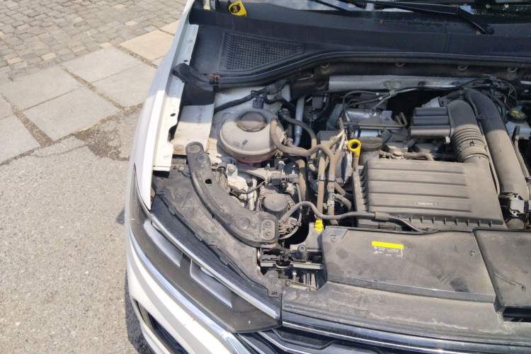 Used Volkswagen T-ROC 2021 280TSI DSG Two-Wheel Drive Comfort Connect Edition Engine Bay Right