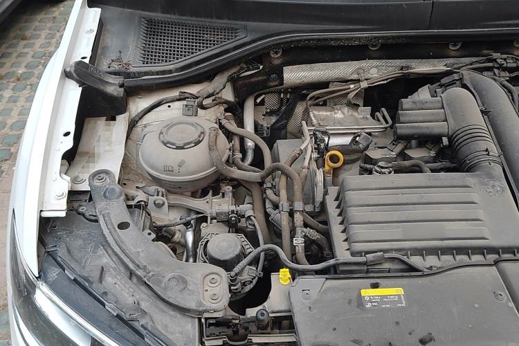 Used Volkswagen T-ROC 2021 280TSI DSG Two-Wheel Drive Comfort Connect 30th Anniversary Edition Engine Bay Right