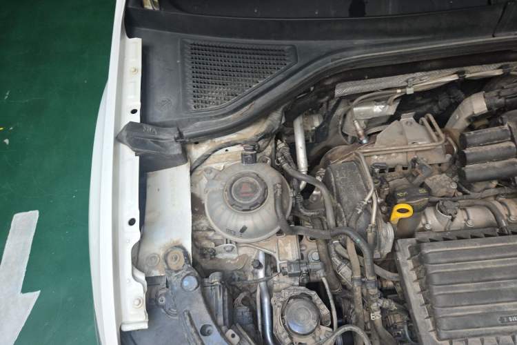 Used Volkswagen T-ROC 2021 280TSI DSG Two-Wheel Drive Comfort Connect Edition Engine Bay Right