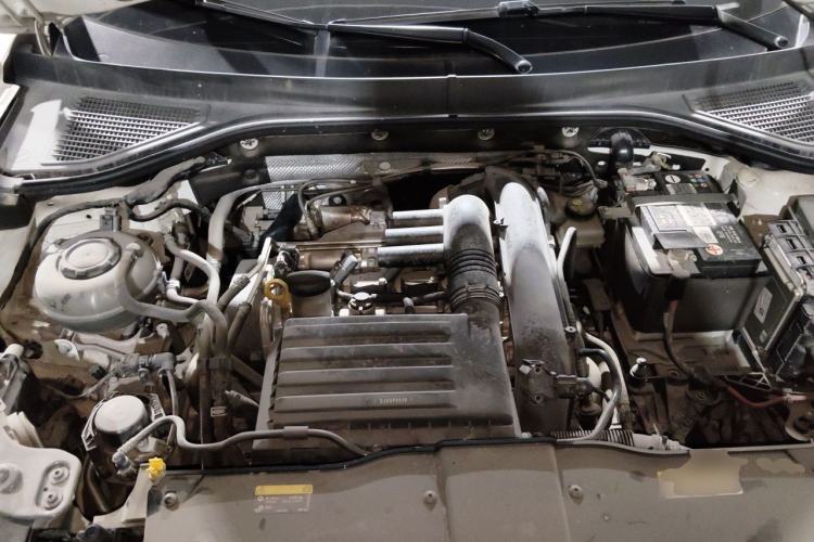 Used Volkswagen T-ROC 2021 280TSI DSG Two-Wheel Drive Comfort Connect Edition Engine Bay