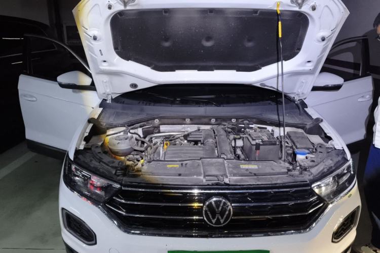Used Volkswagen T-ROC 2021 280TSI DSG Two-Wheel Drive Comfort Connect 30th Anniversary Edition Engine Bay