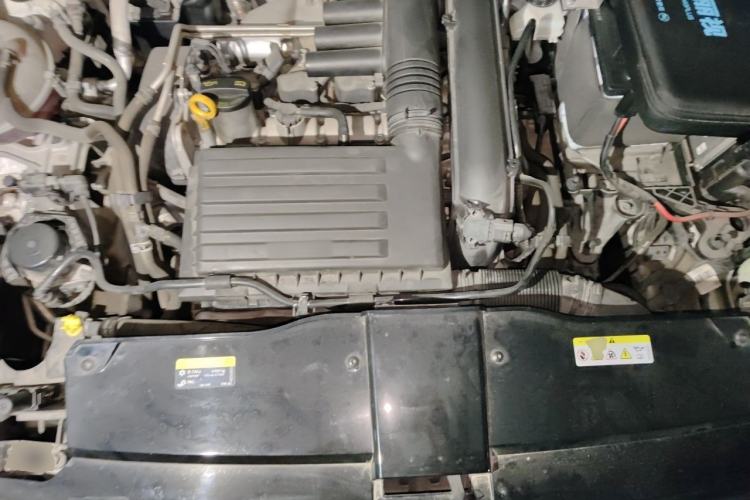 Used Volkswagen T-ROC 2021 280TSI DSG Two-Wheel Drive Luxury Smart Connectivity Version Engine Bay