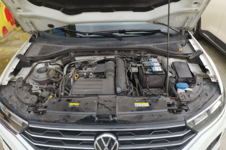 Used Volkswagen T-ROC 2021 280TSI DSG Two-Wheel Drive Elite Connect Edition Engine Bay