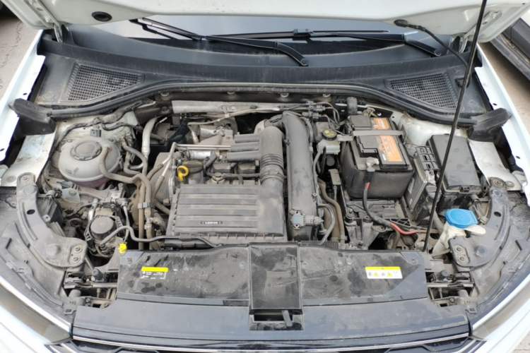 Used Volkswagen T-ROC 2021 280TSI DSG Two-Wheel Drive Elite Connect Edition Engine Bay
