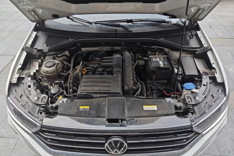 Used Volkswagen T-ROC 2021 280TSI DSG Two-Wheel Drive Comfort Connect Edition Engine Bay
