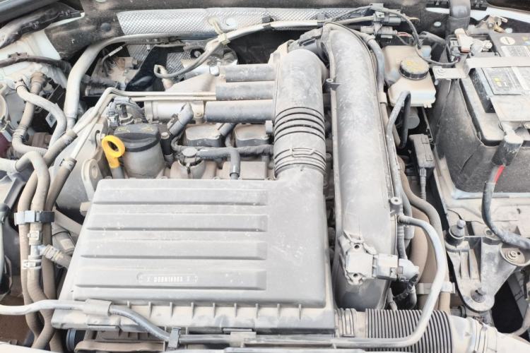 Used Volkswagen T-ROC 2021 280TSI DSG Two-Wheel Drive Comfort Connect 30th Anniversary Edition Engine Bay