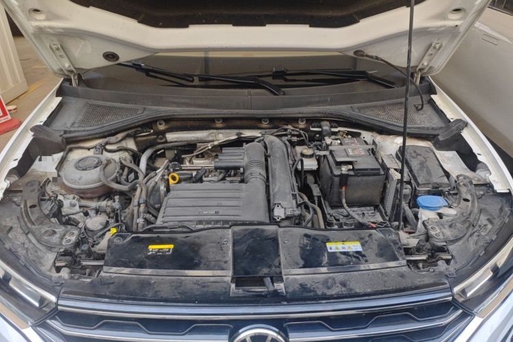 Used Volkswagen T-ROC 2021 280TSI DSG Two-Wheel Drive Comfort Connect Edition Engine Bay