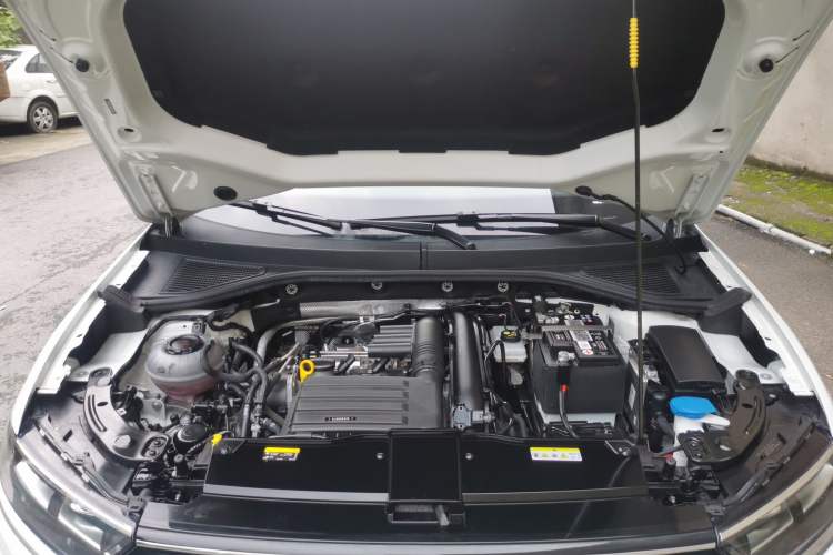 Used Volkswagen T-ROC 2021 Revised Version 280TSI DSG All-Wheel Drive Luxury Connected Edition Engine Bay