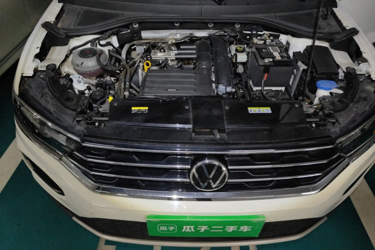 Used Volkswagen T-ROC 2021 280TSI DSG Two-Wheel Drive Comfort Connect 30th Anniversary Edition Engine Bay