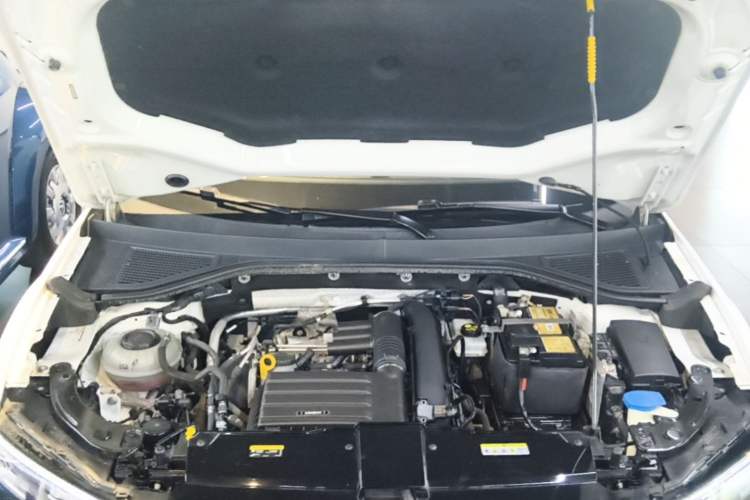 Used Volkswagen T-ROC 2021 280TSI DSG Two-Wheel Drive Comfort Connect Edition Engine Bay