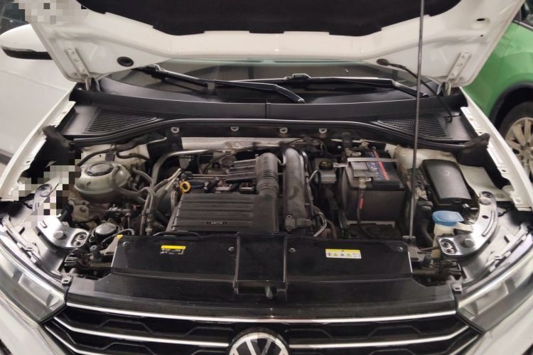 Used Volkswagen T-ROC 2021 280TSI DSG Two-Wheel Drive Comfort Connect Edition Engine Bay