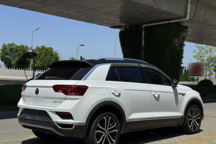 Used Volkswagen T-ROC 2021 280TSI DSG Two-Wheel Drive Comfort Connect 30th Anniversary Edition Exterior 1