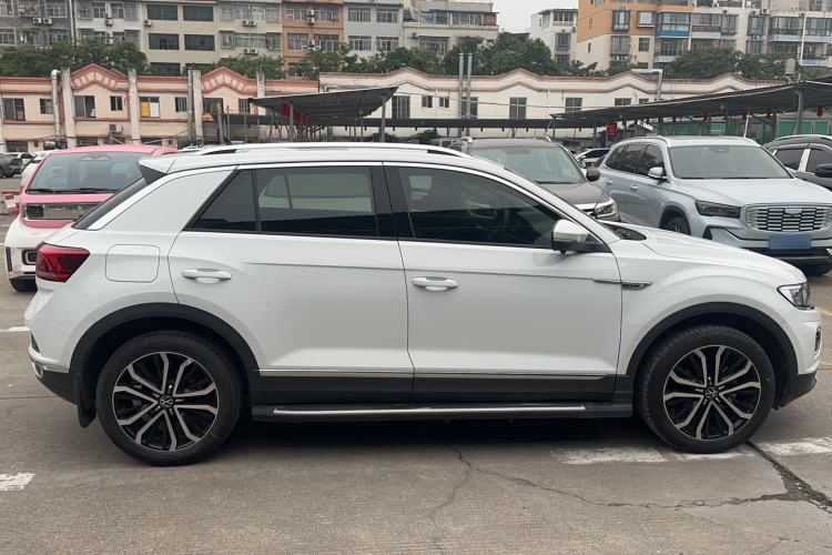 Used Volkswagen T-ROC 2021 280TSI DSG Two-Wheel Drive Comfort Connect Edition Exterior 2