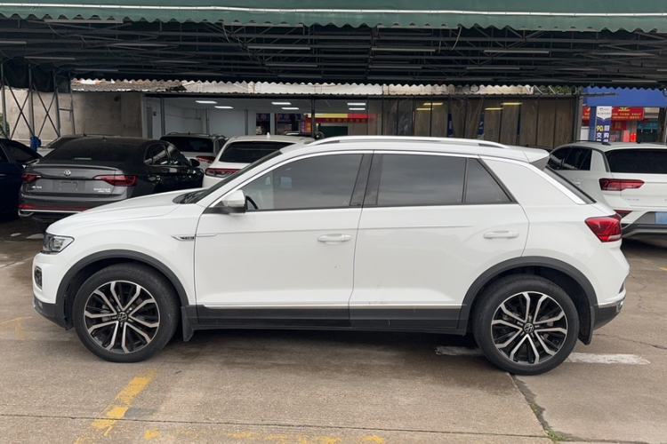 Used Volkswagen T-ROC 2021 Revised Version 280TSI DSG All-Wheel Drive Luxury Connected Edition Exterior 2