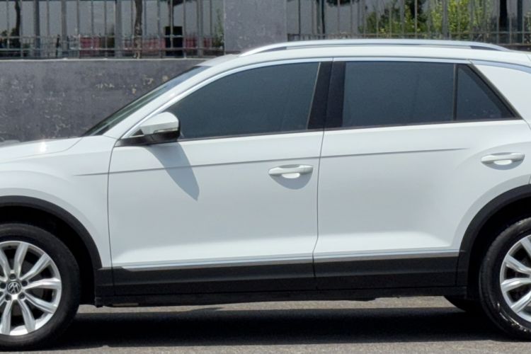 Used Volkswagen T-ROC 2021 280TSI DSG Two-Wheel Drive Elite Connect Edition Exterior 2