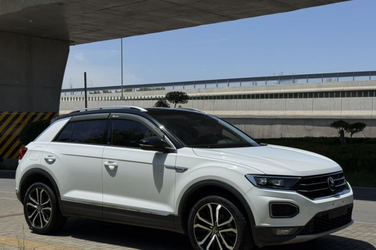 Used Volkswagen T-ROC 2021 280TSI DSG Two-Wheel Drive Comfort Connect 30th Anniversary Edition Exterior 3