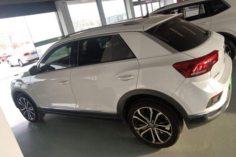 Used Volkswagen T-ROC 2021 280TSI DSG Two-Wheel Drive Comfort Connect Edition Exterior 3