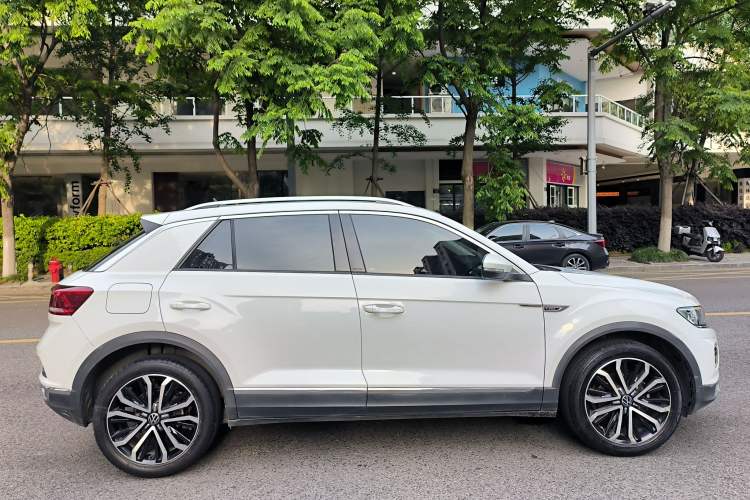 Used Volkswagen T-ROC 2021 280TSI DSG Two-Wheel Drive Elite Connect Edition Exterior 3