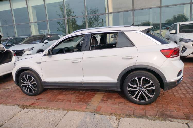 Used Volkswagen T-ROC 2021 280TSI DSG Two-Wheel Drive Comfort Connect Edition Exterior 3