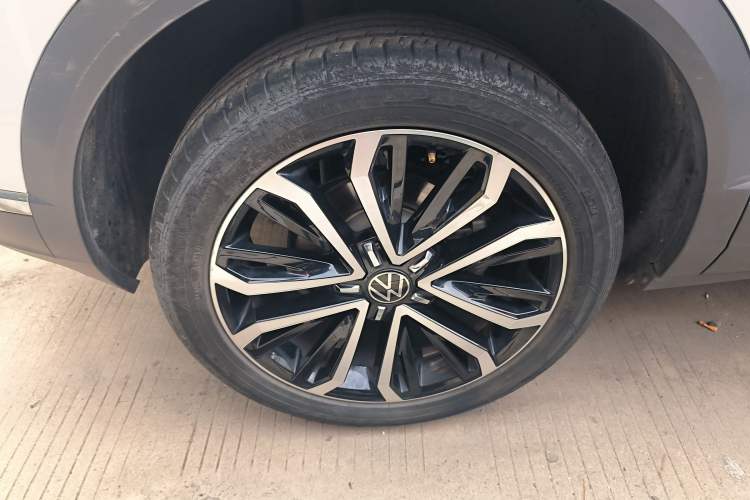 Used Volkswagen T-ROC 2021 280TSI DSG Two-Wheel Drive Comfort Connect 30th Anniversary Edition Exterior 5
