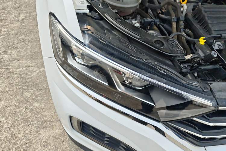 Used Volkswagen T-ROC 2021 280TSI DSG Two-Wheel Drive Elite Connect Edition Exterior 6
