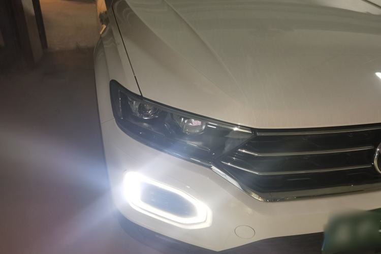 Used Volkswagen T-ROC 2021 Revised Version 280TSI DSG Two-Wheel Drive Elite Connect Edition Exterior 6