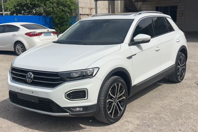 Ojetý Volkswagen T-ROC 2021 280TSI DSG Two-Wheel Drive Comfort Connect Edition
