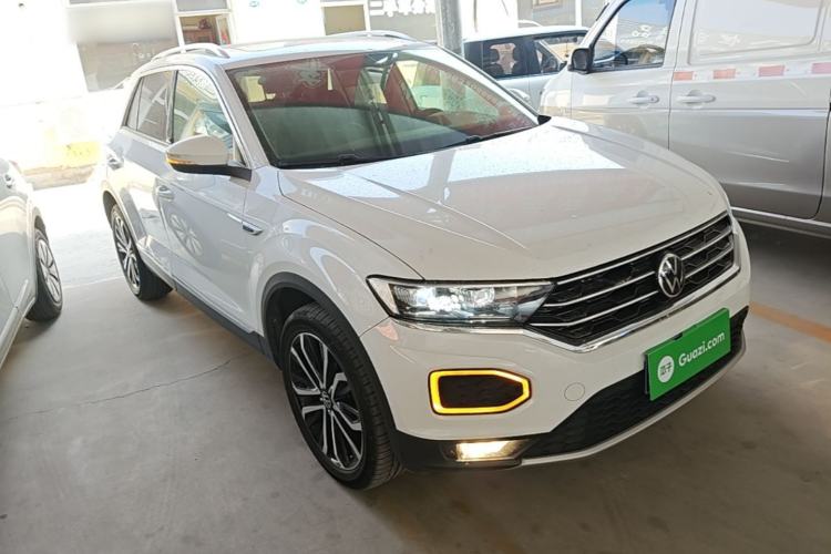 Used Volkswagen T-ROC 2021 280TSI DSG Two-Wheel Drive Comfort Connect 30th Anniversary Edition Front Right 45 Deg