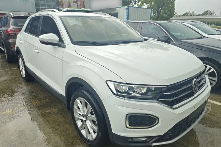 Used Volkswagen T-ROC 2021 280TSI DSG Two-Wheel Drive Elite Connect Edition Front Right 45 Deg