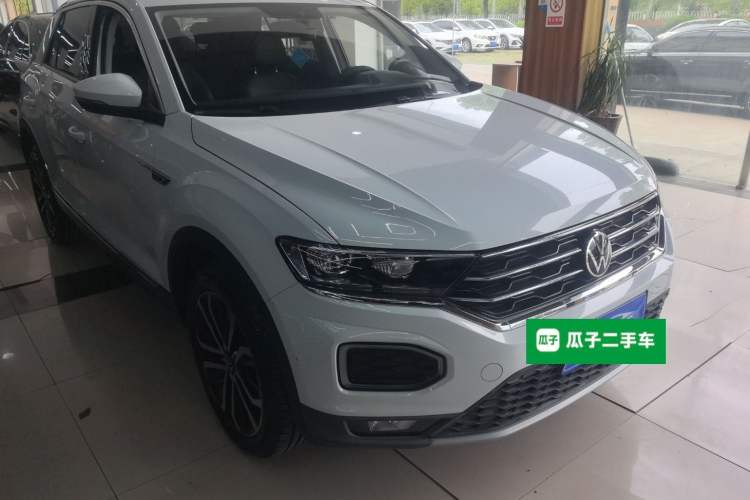 Used Volkswagen T-ROC 2021 280TSI DSG Two-Wheel Drive Comfort Connect Edition Front Right 45 Deg