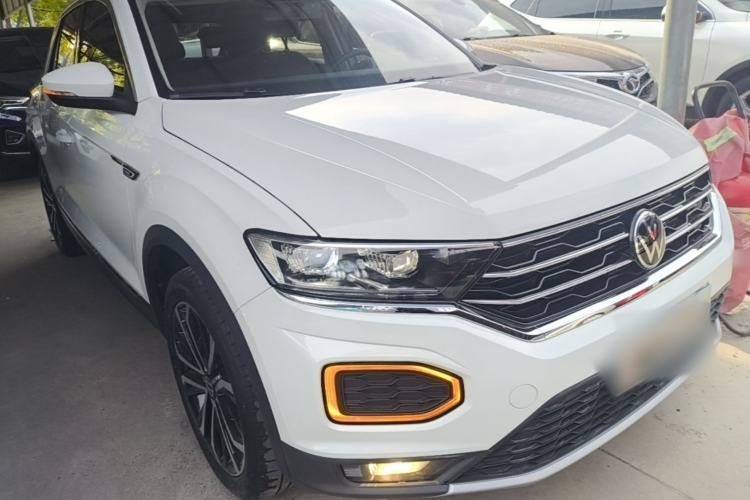 Used Volkswagen T-ROC 2021 280TSI DSG Two-Wheel Drive Comfort Connect Edition Front Right 45 Deg