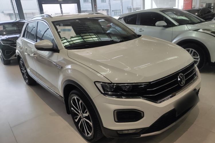 Used Volkswagen T-ROC 2021 280TSI DSG Two-Wheel Drive Comfort Connect 30th Anniversary Edition Front Right 45 Deg