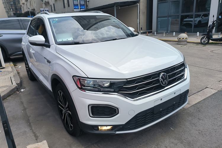 Used Volkswagen T-ROC 2021 280TSI DSG Two-Wheel Drive Comfort Connect 30th Anniversary Edition Front Right 45 Deg