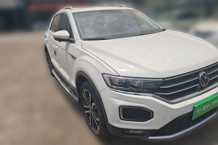 Used Volkswagen T-ROC 2021 280TSI DSG Two-Wheel Drive Comfort Connect Edition Front Right 45 Deg