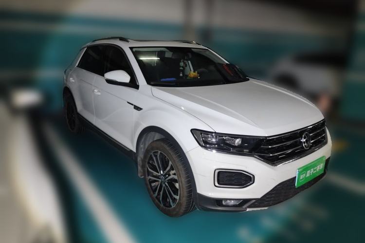 Used Volkswagen T-ROC 2021 280TSI DSG Two-Wheel Drive Comfort Connect 30th Anniversary Edition Front Right 45 Deg