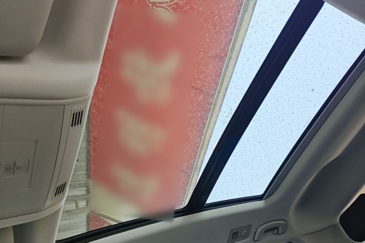Used Volkswagen T-ROC 2021 280TSI DSG Two-Wheel Drive Comfort Connect 30th Anniversary Edition Headliner