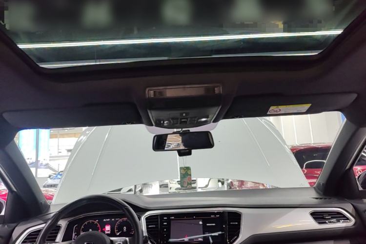 Used Volkswagen T-ROC 2021 280TSI DSG Two-Wheel Drive R-Line Pro Connected Version Headliner