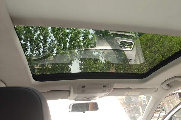 Used Volkswagen T-ROC 2021 280TSI DSG Two-Wheel Drive Elite Connect Edition Headliner