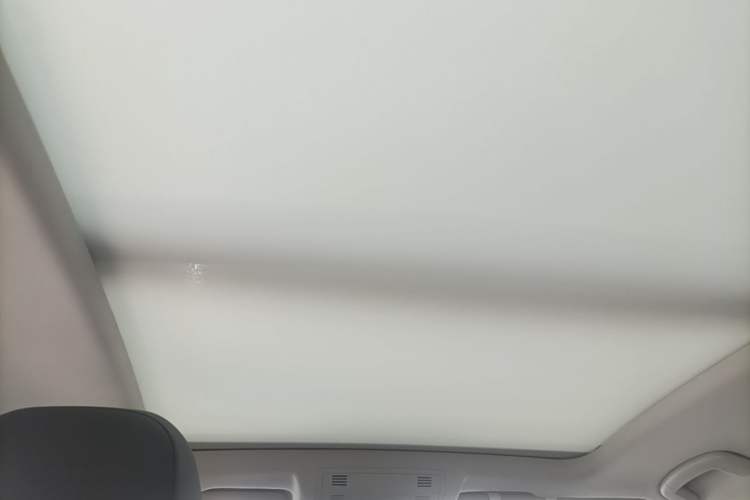 Used Volkswagen T-ROC 2021 280TSI DSG Two-Wheel Drive Elite Connect Edition Headliner
