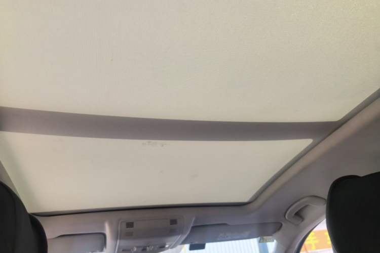 Used Volkswagen T-ROC 2021 280TSI DSG Two-Wheel Drive Comfort Connect Edition Headliner