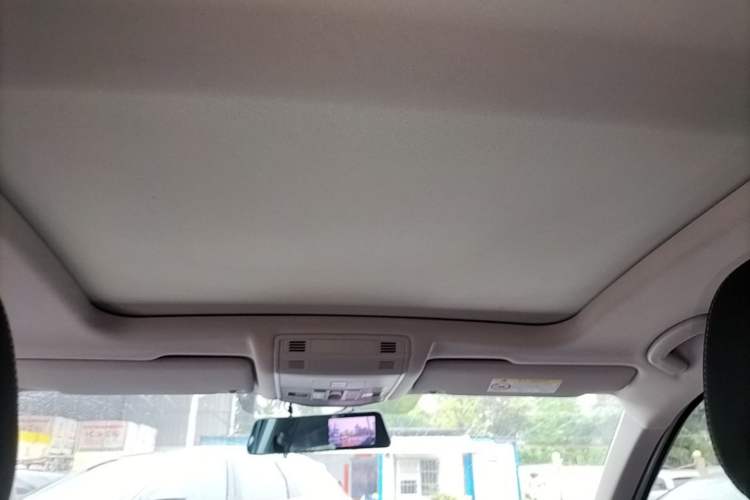 Used Volkswagen T-ROC 2021 280TSI DSG Two-Wheel Drive Comfort Connect Edition Headliner