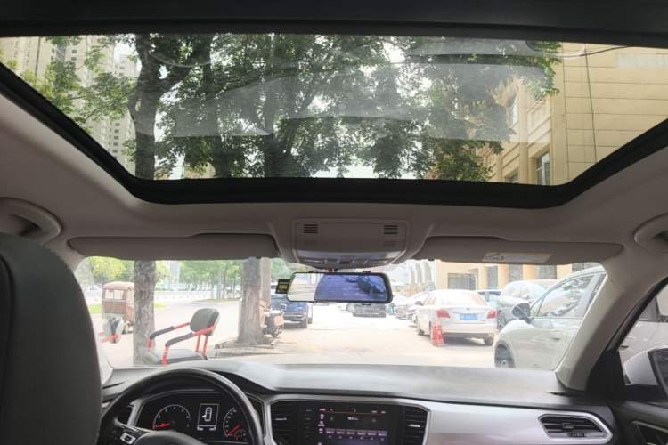 Used Volkswagen T-ROC 2021 280TSI DSG Two-Wheel Drive Elite Connect Edition Headliner