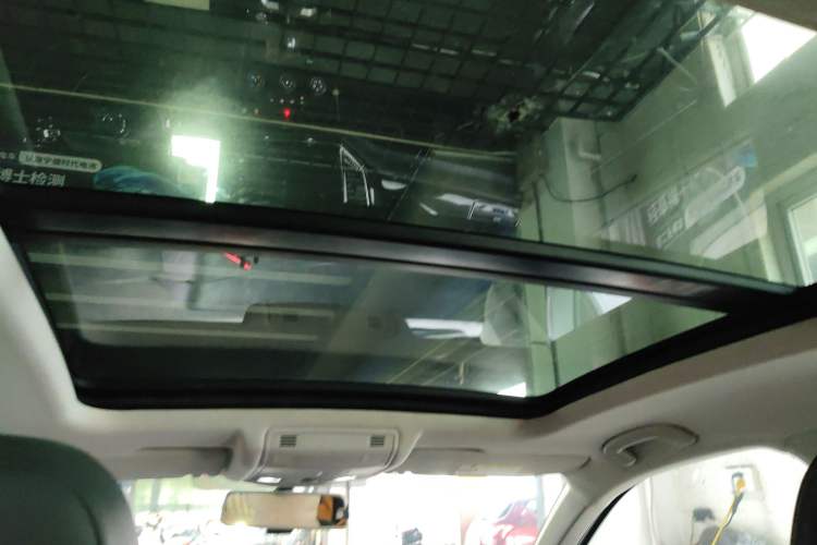 Used Volkswagen T-ROC 2021 280TSI DSG Two-Wheel Drive Comfort Connect Edition Headliner