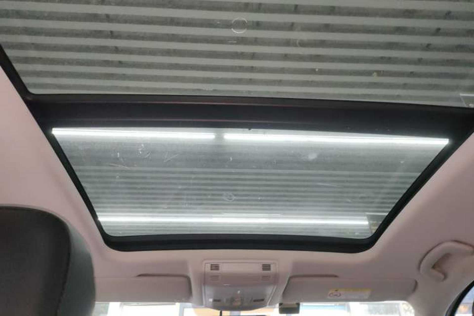 Used Volkswagen T-ROC 2021 280TSI DSG Two-Wheel Drive Comfort Connect Edition Headliner