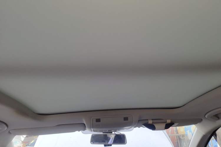 Used Volkswagen T-ROC 2021 280TSI DSG Two-Wheel Drive Elite Connect Edition Headliner