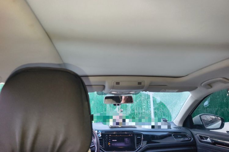 Used Volkswagen T-ROC 2021 280TSI DSG Two-Wheel Drive Comfort Connect Edition Headliner