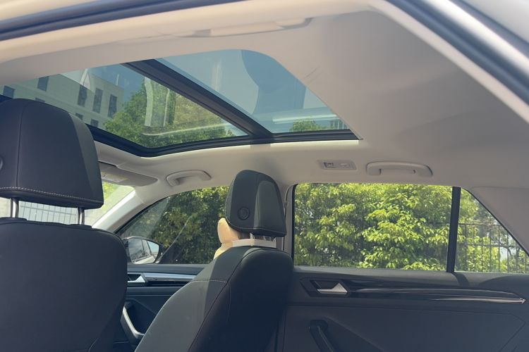 Used Volkswagen T-ROC 2021 Revised Version 280TSI DSG Two-Wheel Drive Comfort & Smart Connectivity Edition Headliner